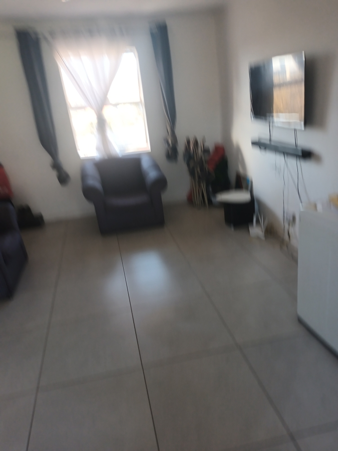 2 Bedroom Property for Sale in Zonnebloem Western Cape